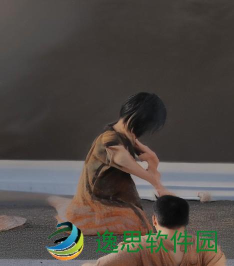 公交车上不戴口罩视频_公交车上不戴口罩引发热议 公众对防疫措施的不同看法与反思